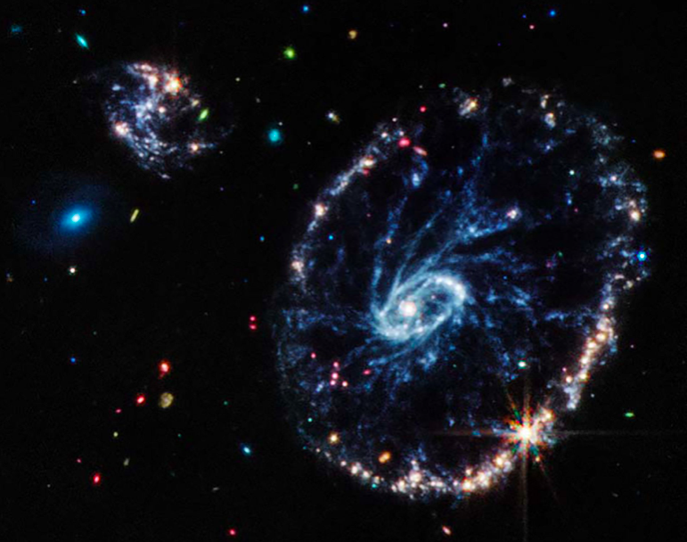 Galaktyka Koło Wozu /fot. NASA